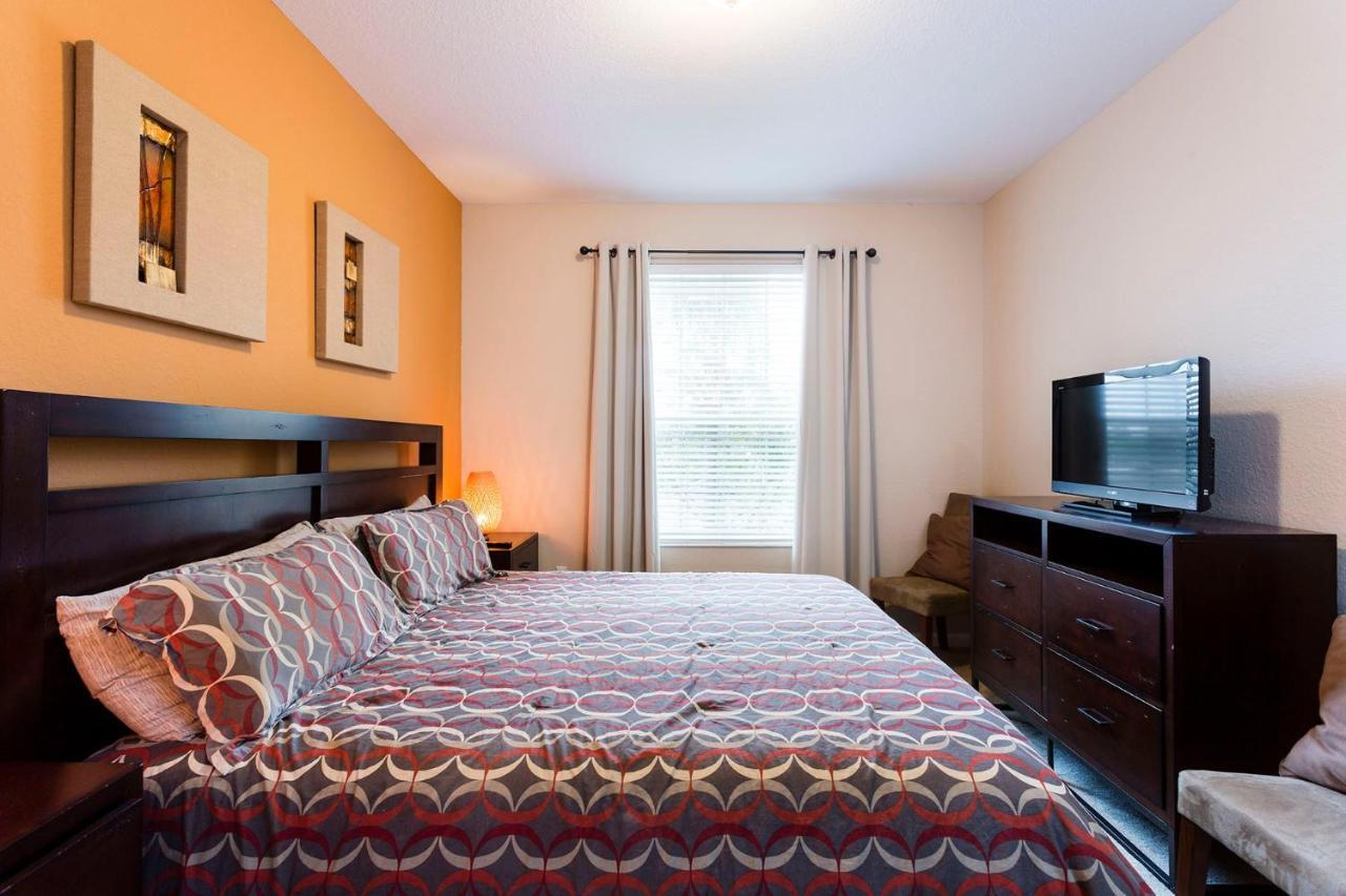 Casa de férias Spacious 2br 2ba With Balcony 5 Mins To Convention Center & Epic Universe Orlando